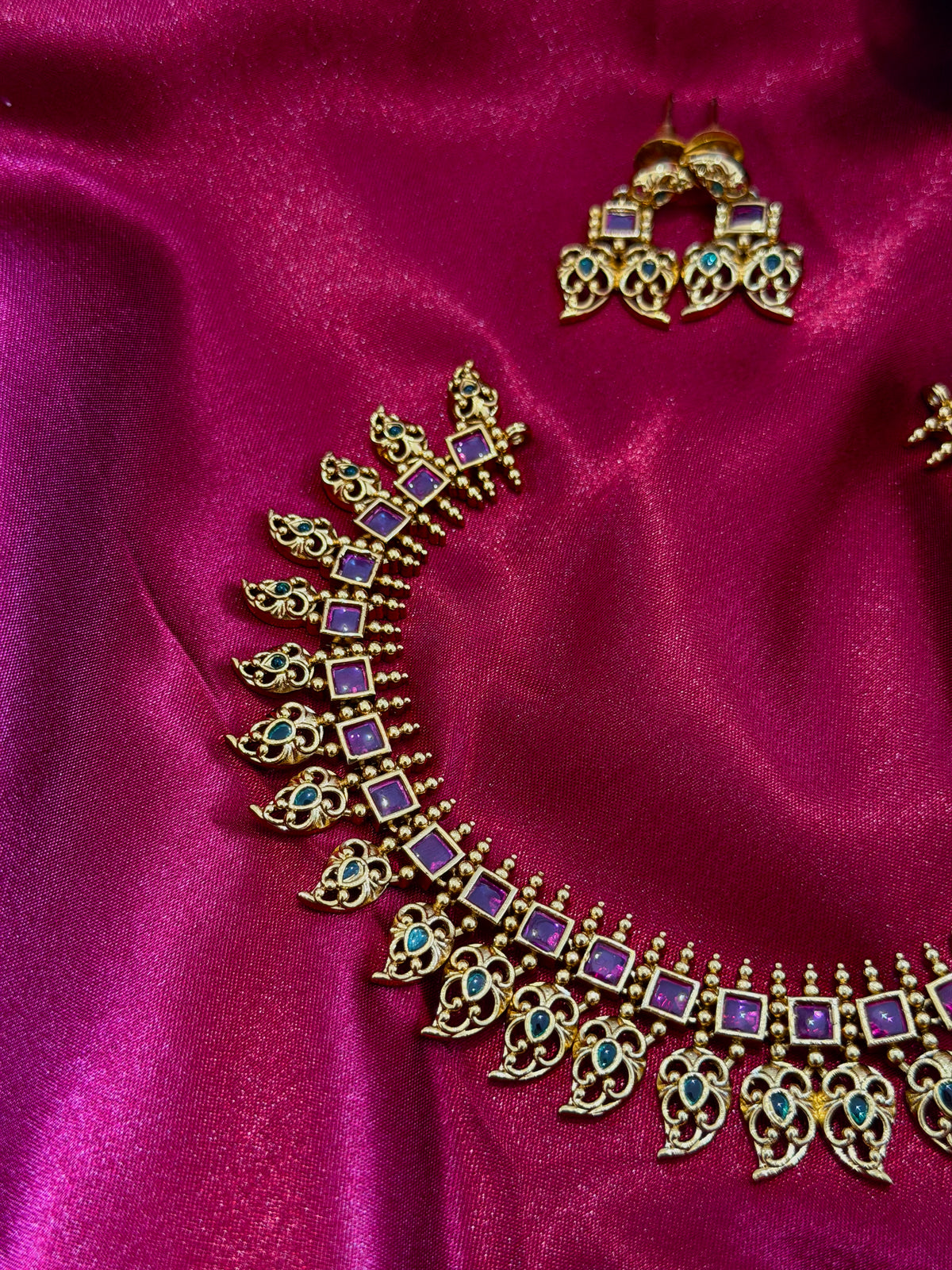 NECKLACE 059