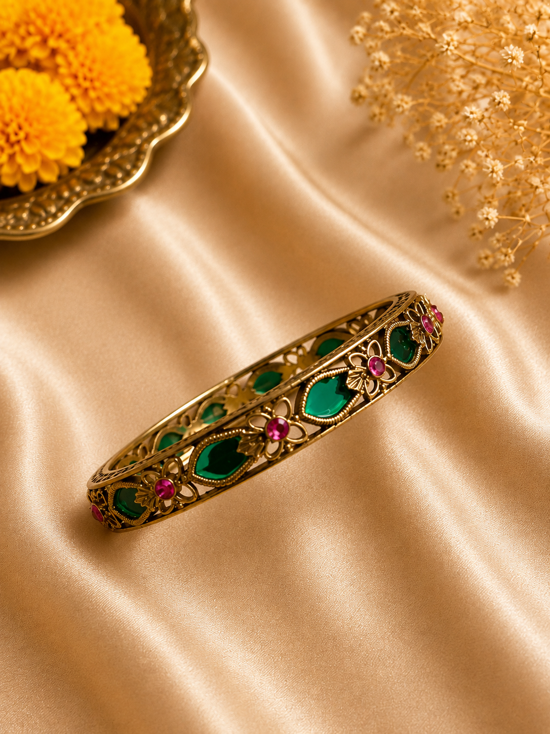 GREEN PALAKKA BANGLE