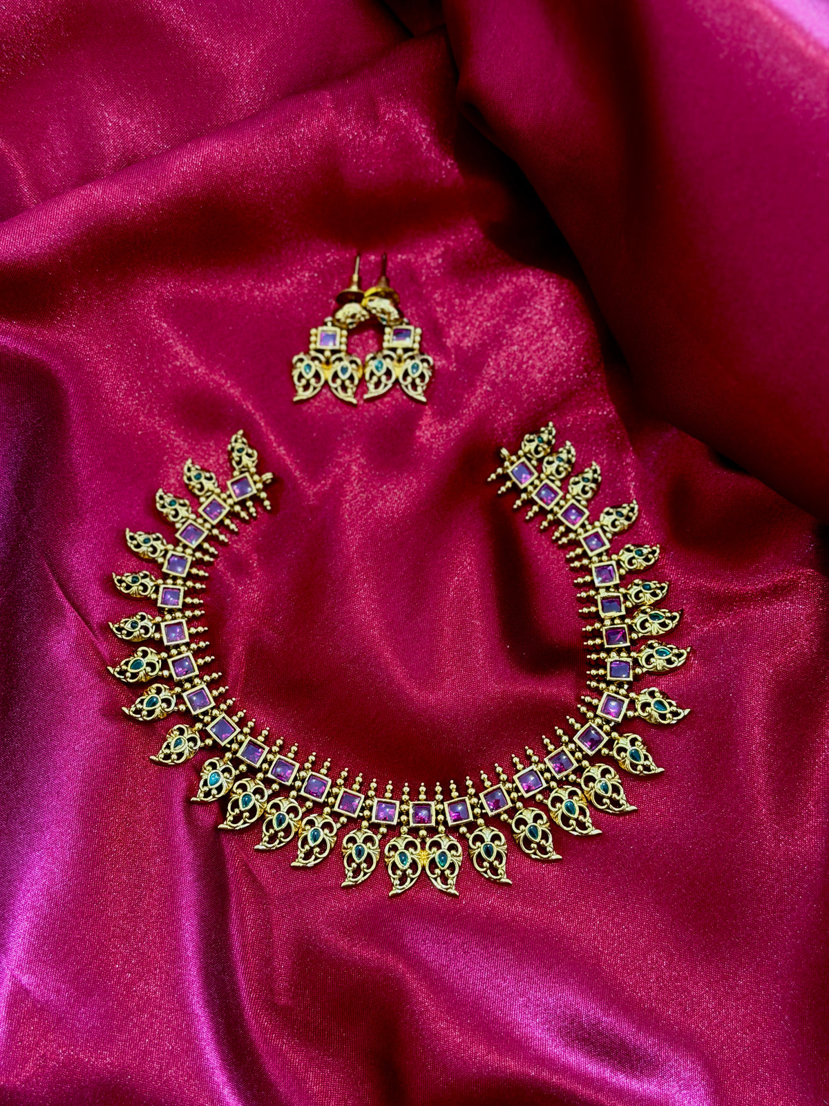 NECKLACE 059