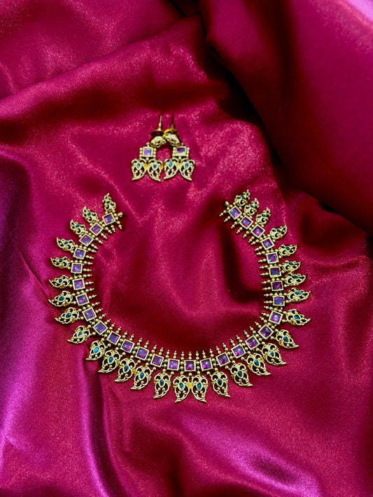 NECKLACE 059