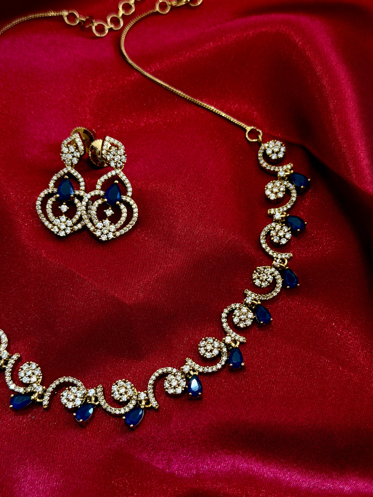 NECKLACE 052