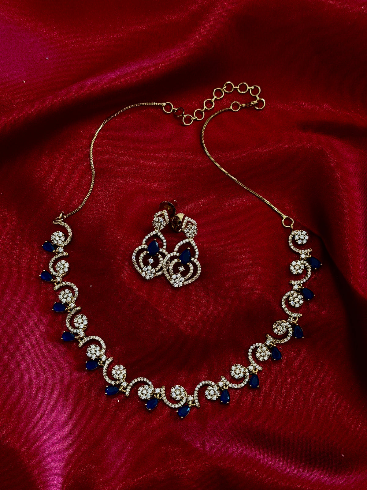 NECKLACE 052