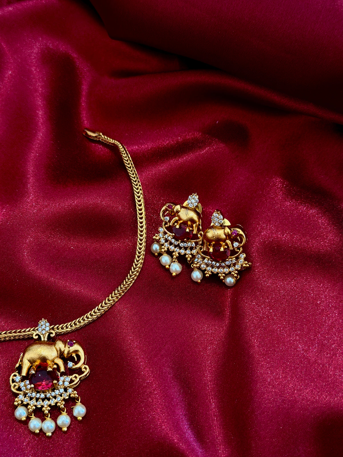NECKLACE 056