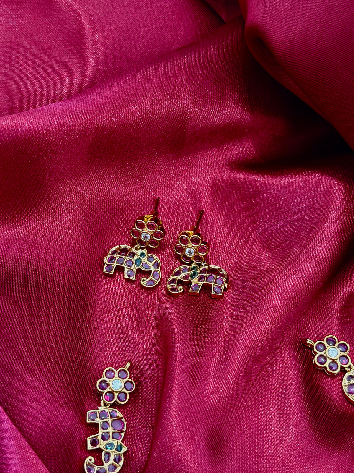NECKLACE 056