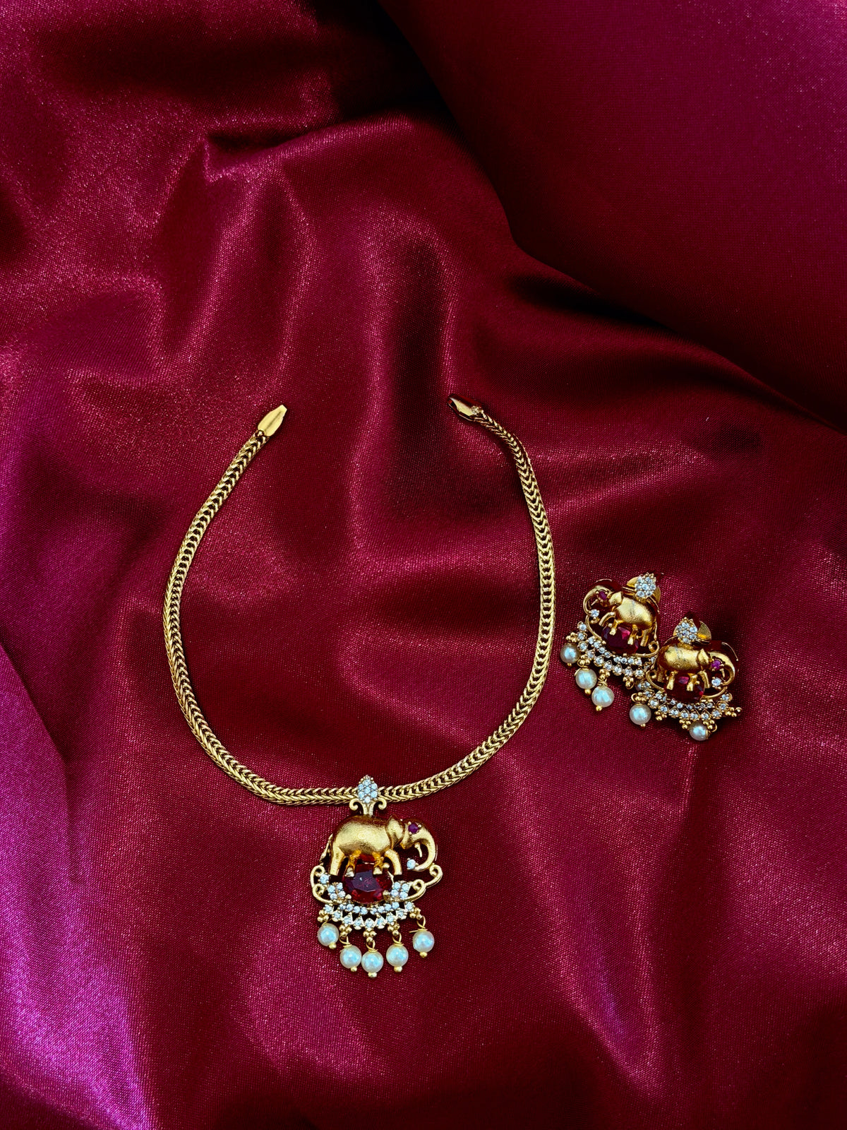 NECKLACE 056