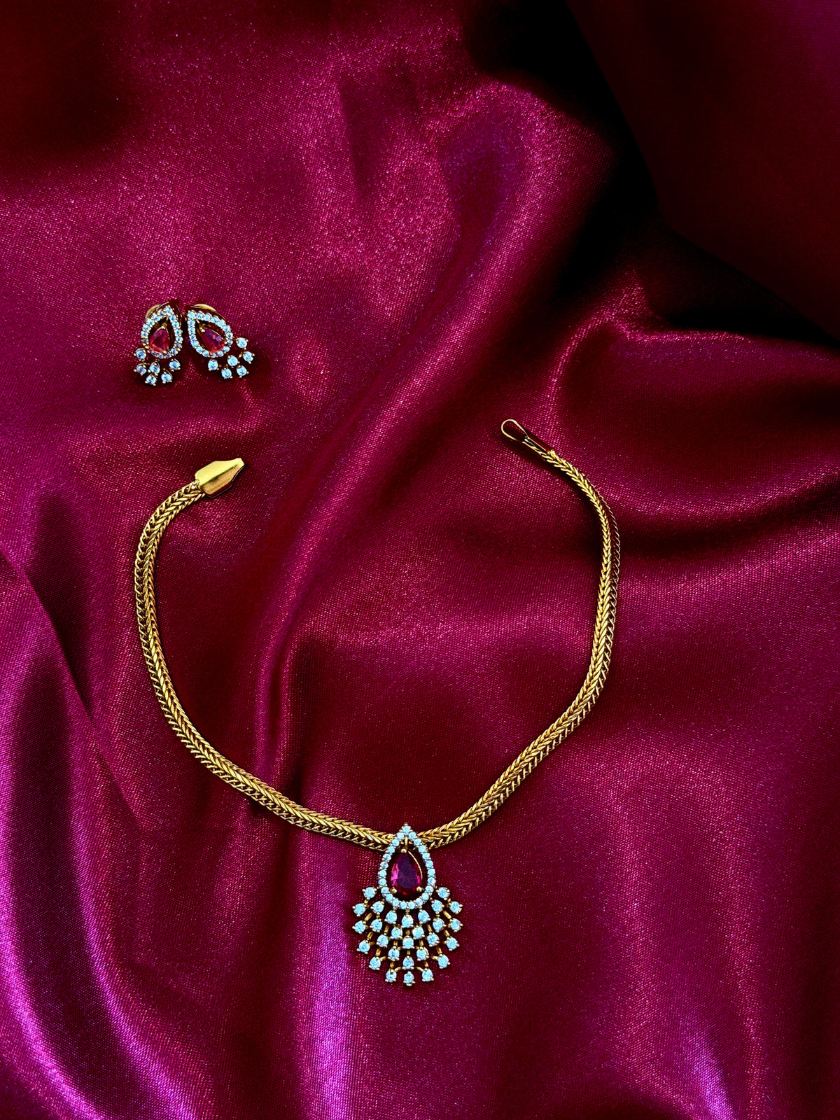 NECKLACE 057