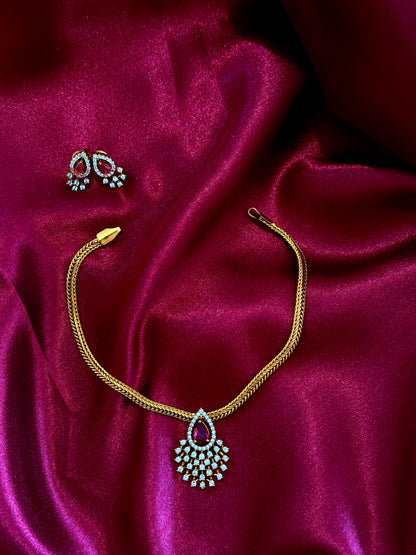 NECKLACE 057