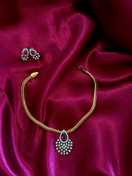 NECKLACE 057