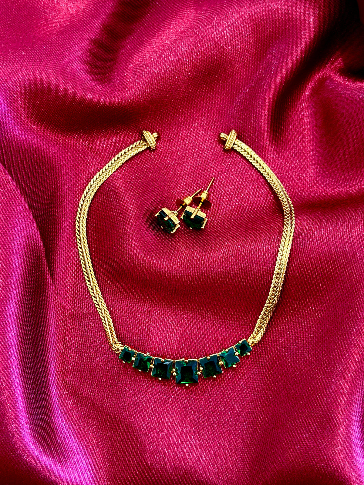 NECKLACE 057