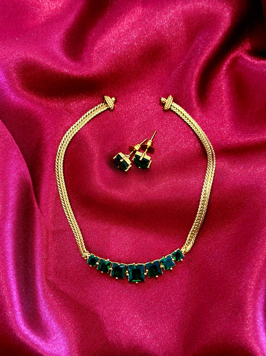 NECKLACE 057