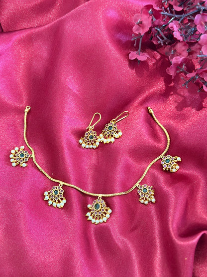 NECKLACE 063