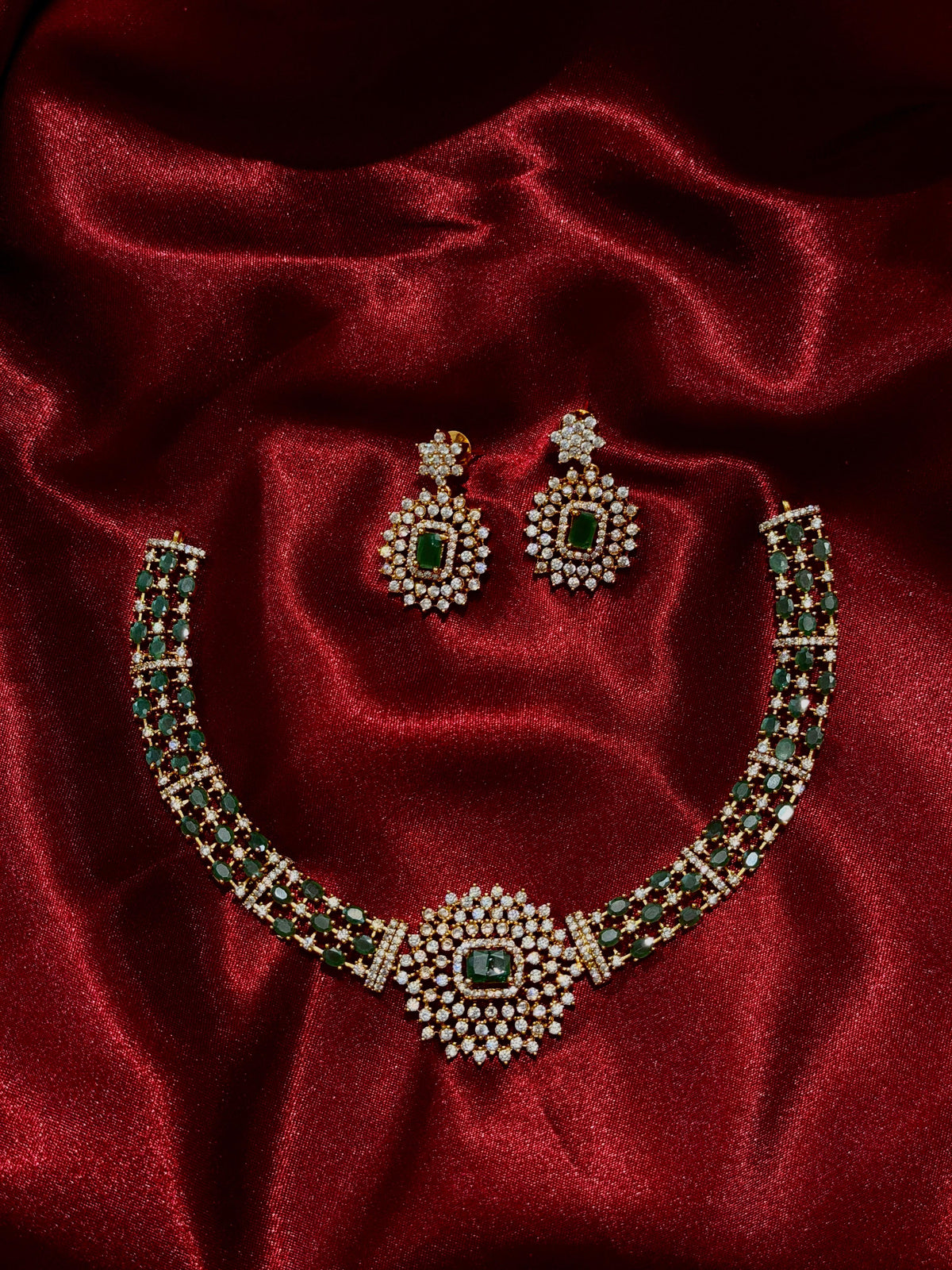 NECKLACE 084