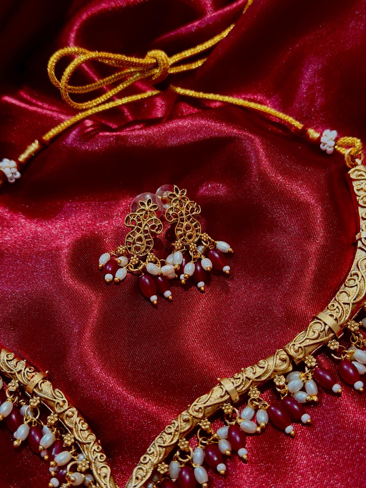 NECKLACE 082