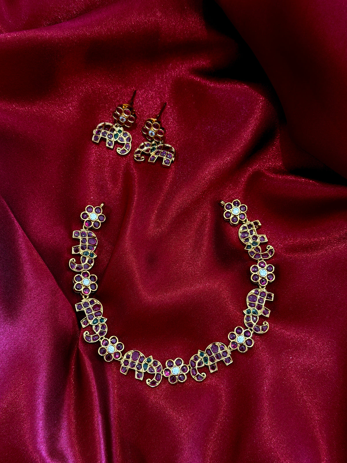 NECKLACE 056