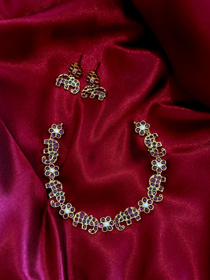 NECKLACE 056