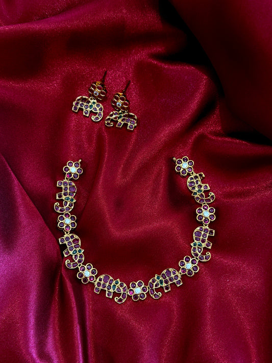 NECKLACE 056
