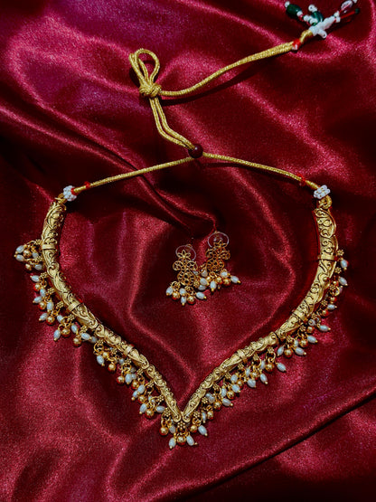 NECKLACE 082
