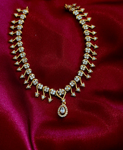 NECKLACE 051