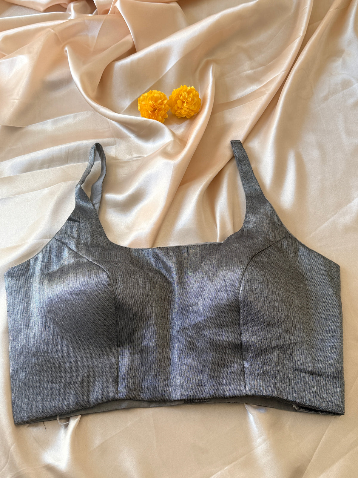Spaghetti sleeve Tissue Blouse