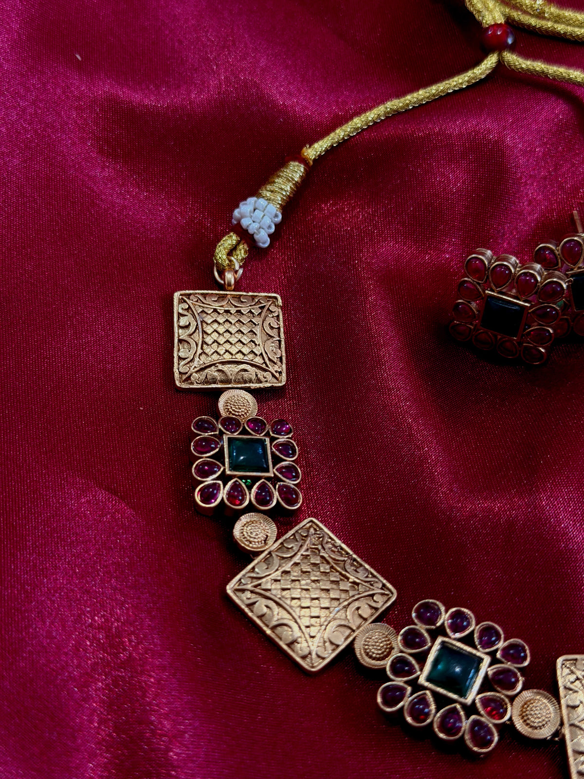 NECKLACE 067