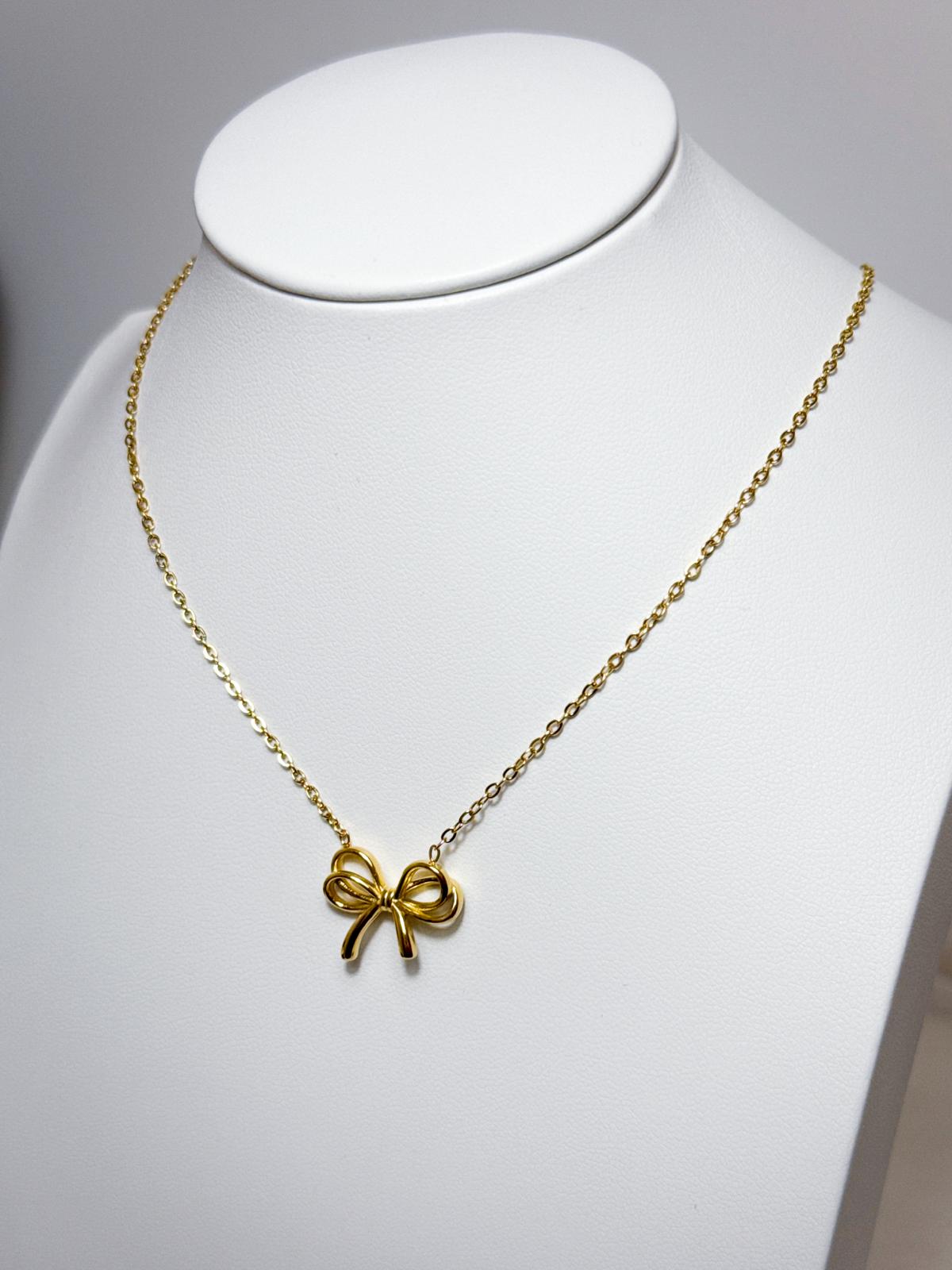Chérie Bow Pendant