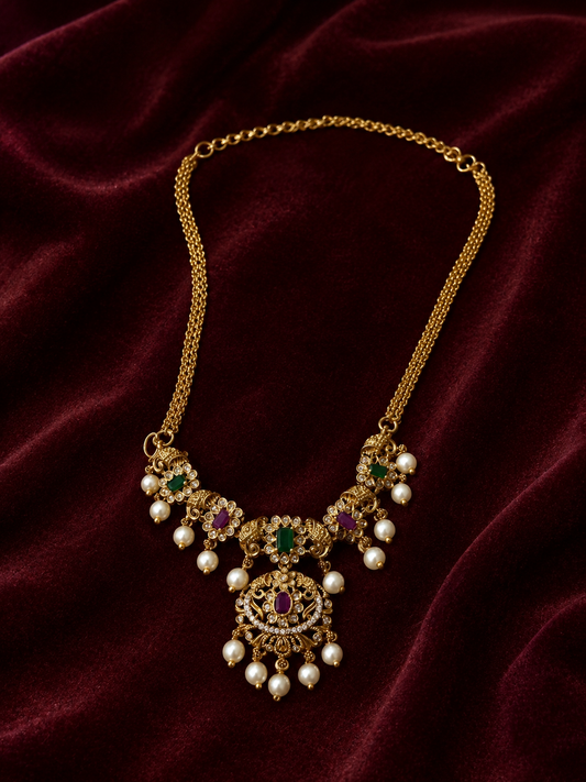 Kempstone Necklace 01