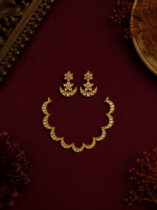Crescent necklace