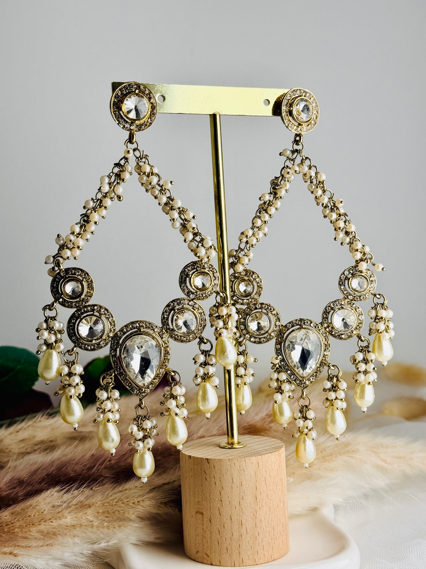 Shahi Pearl Chandbalis