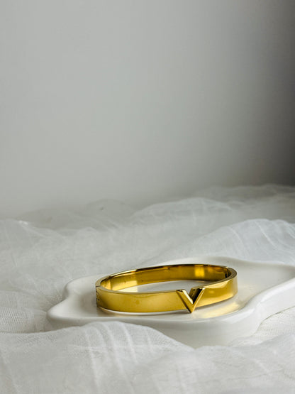 LB016 - Bracelet