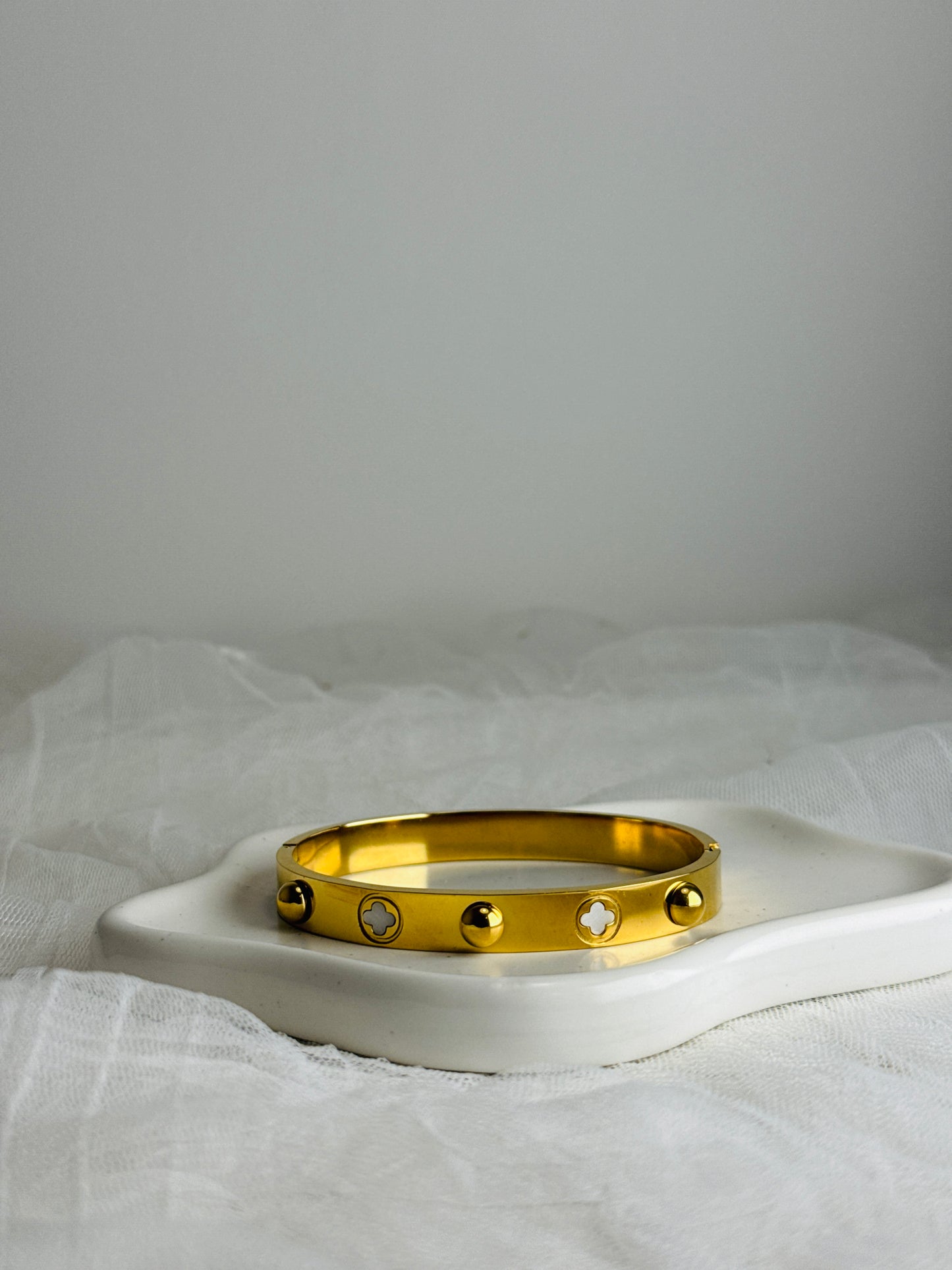 LB017 - Bracelet