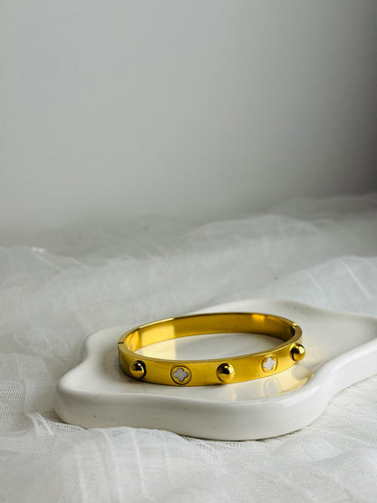 LB017 - Bracelet