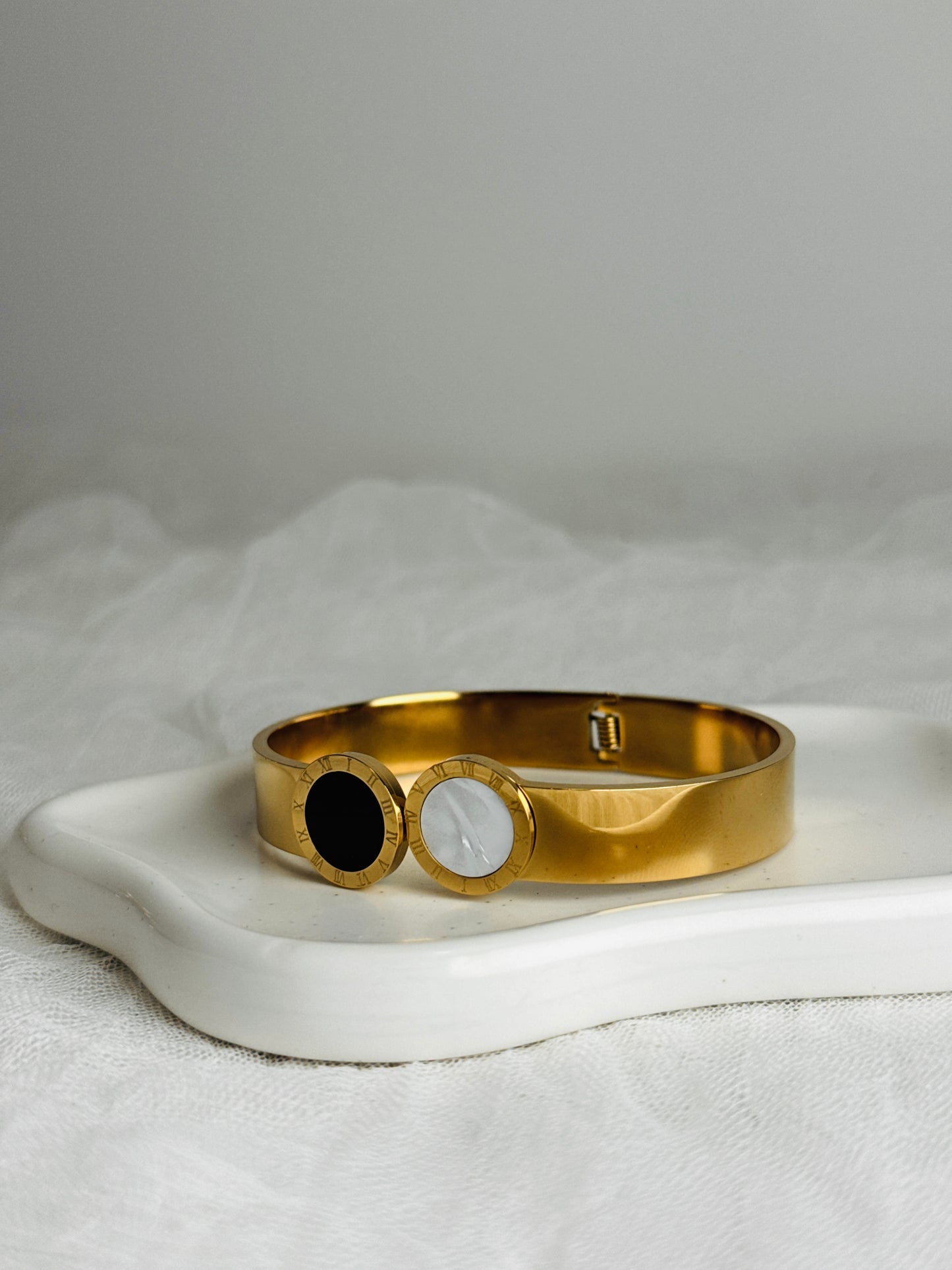 LB018 - Bracelet