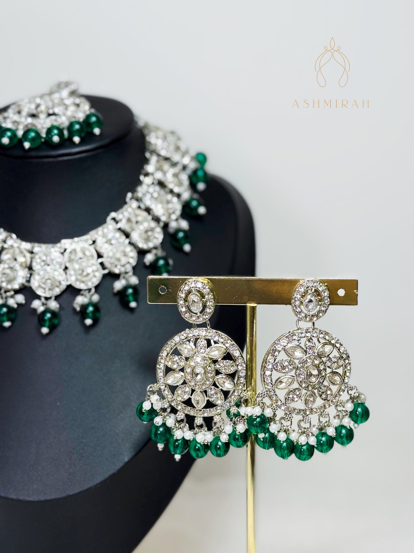 Zoya Emerald Necklace