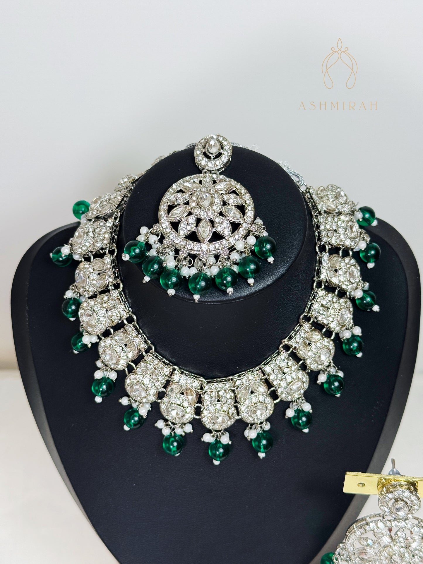 Zoya Emerald Necklace