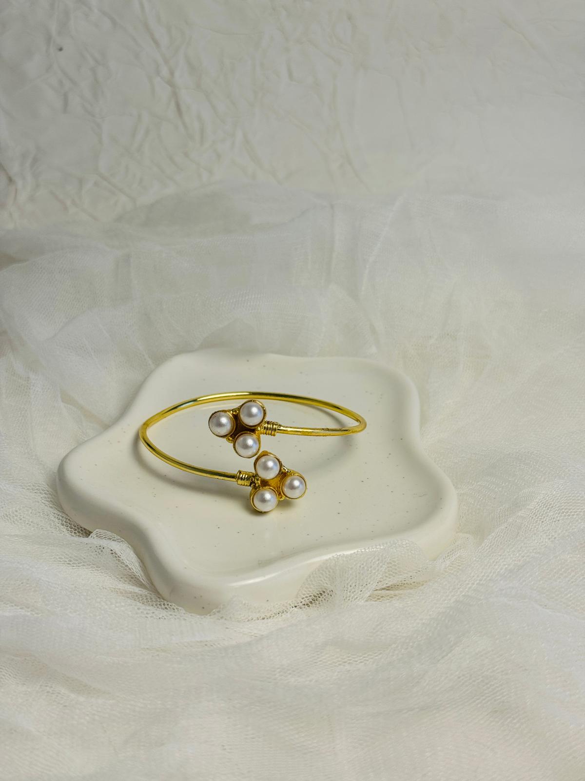 Aurelia Cluster Cuff