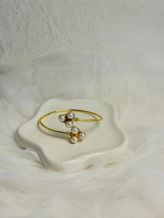 Aurelia Cluster Cuff